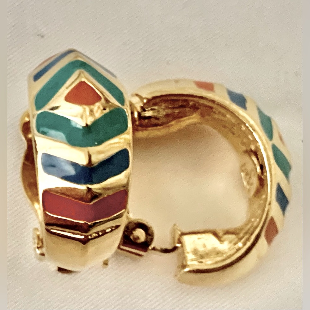 Vintage Cora gold tone multi color clip on earrings